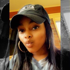 Meet your Posher, Aveeone